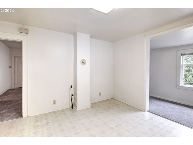 844 Se CEDAR St, Hillsboro, OR 97123