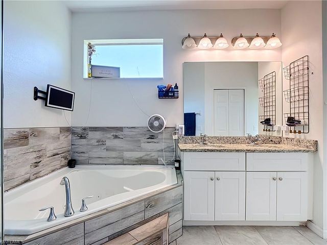 3907 11th ST SW, Lehigh Acres, FL 33976