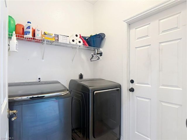 3907 11th ST SW, Lehigh Acres, FL 33976