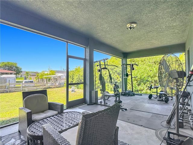 3907 11th ST SW, Lehigh Acres, FL 33976