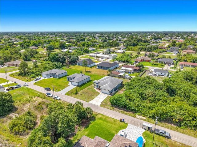 3907 11th ST SW, Lehigh Acres, FL 33976