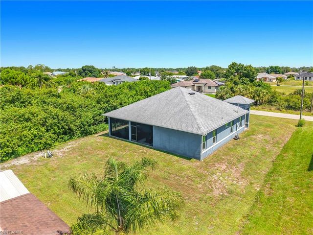 3907 11th ST SW, Lehigh Acres, FL 33976