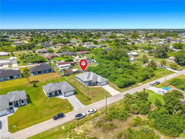 3907 11th ST SW, Lehigh Acres, FL 33976