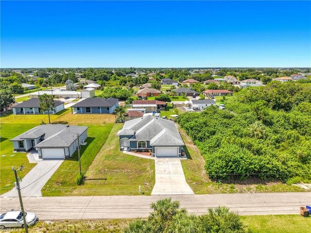 3907 11th ST SW, Lehigh Acres, FL 33976