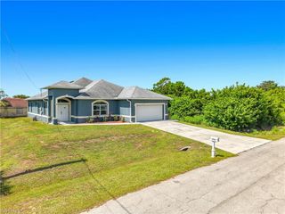3907 11th ST SW, Lehigh Acres, FL 33976