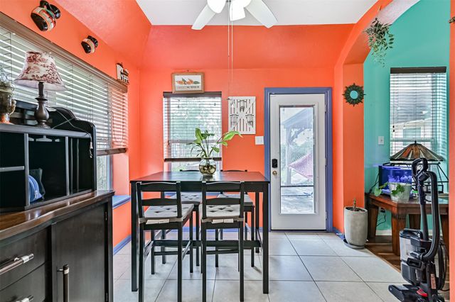 880 Shoal Pointe Lane, League City, TX 77573