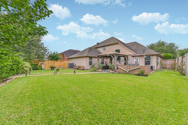 880 Shoal Pointe Lane, League City, TX 77573