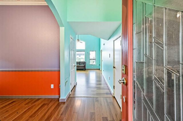 880 Shoal Pointe Lane, League City, TX 77573