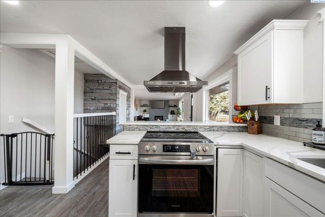 220006 E 59th Ave, Kennewick, WA 99337