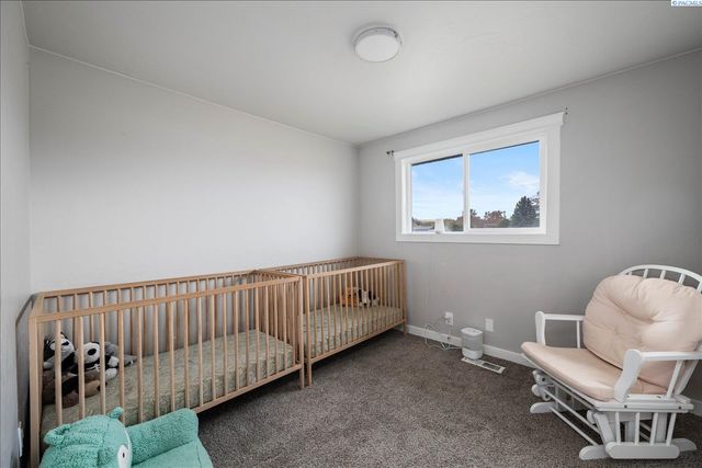 220006 E 59th Ave, Kennewick, WA 99337