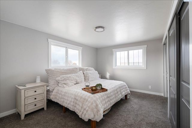 220006 E 59th Ave, Kennewick, WA 99337