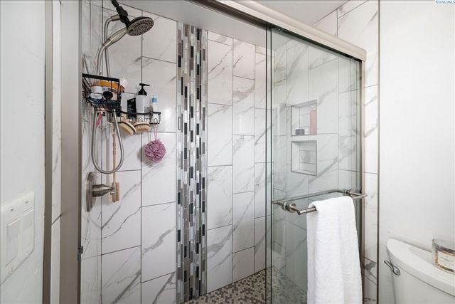 220006 E 59th Ave, Kennewick, WA 99337