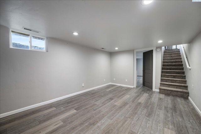 220006 E 59th Ave, Kennewick, WA 99337