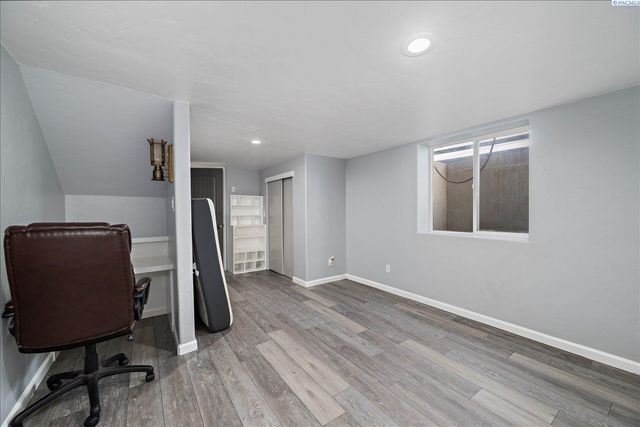 220006 E 59th Ave, Kennewick, WA 99337