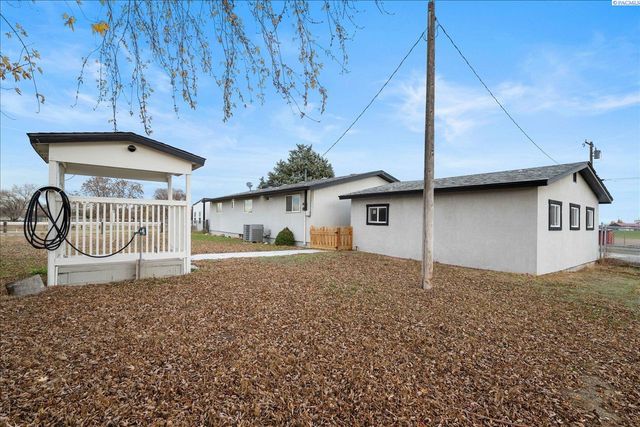 220006 E 59th Ave, Kennewick, WA 99337