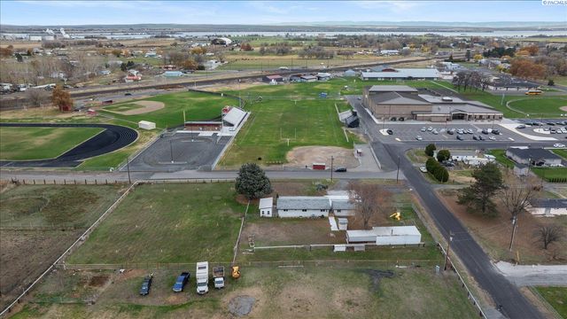 220006 E 59th Ave, Kennewick, WA 99337