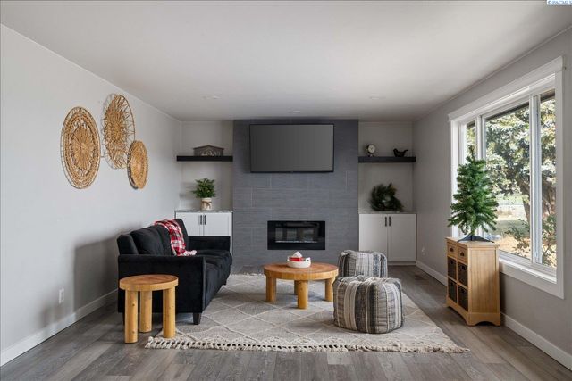 220006 E 59th Ave, Kennewick, WA 99337