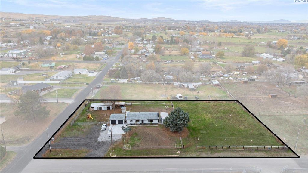 220006 E 59th Ave, Kennewick, WA 99337