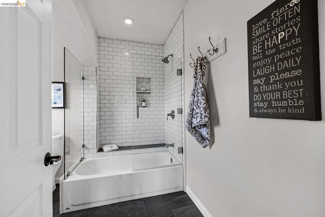 6344 Snake RD, Oakland, CA 94611