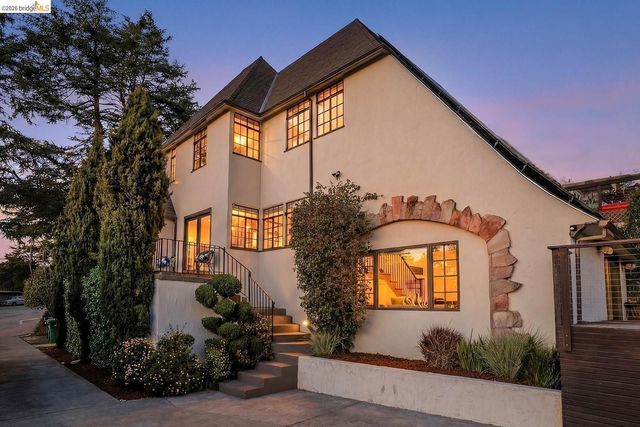 6344 Snake RD, Oakland, CA 94611