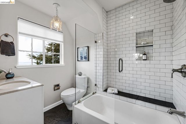 6344 Snake RD, Oakland, CA 94611