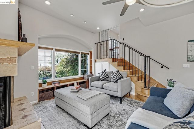 6344 Snake RD, Oakland, CA 94611