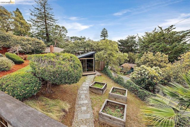 6344 Snake RD, Oakland, CA 94611