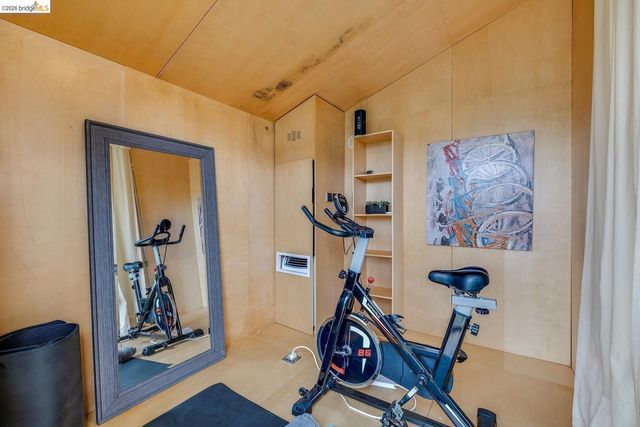 6344 Snake RD, Oakland, CA 94611