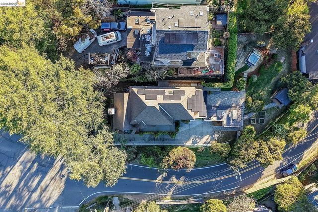 6344 Snake RD, Oakland, CA 94611