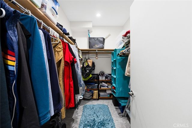 5016 Bakman 404, North Hollywood, CA 91601