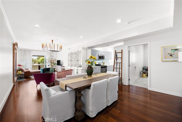 5016 Bakman 404, North Hollywood, CA 91601