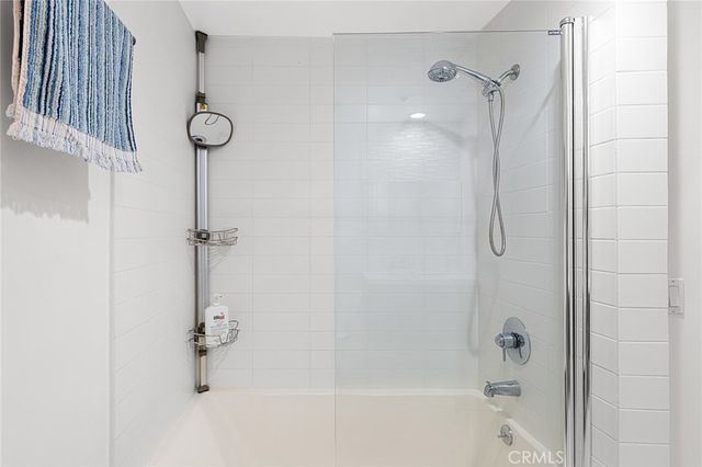 5016 Bakman 404, North Hollywood, CA 91601