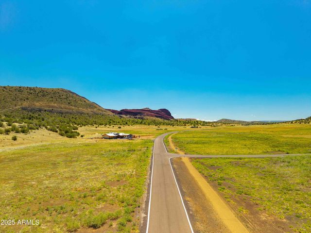 6502 MEADOWS Lane, Flagstaff, AZ 86004