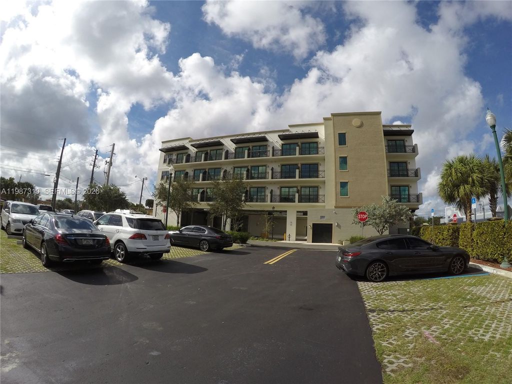 4100 SW 64th Ave 409, Davie, FL 33314