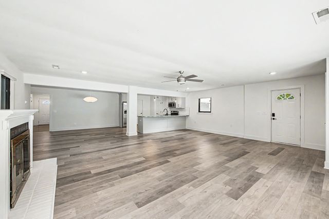 1205 Saint Marys Ln, Nashville, TN 37218