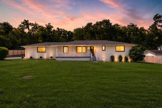 1205 Saint Marys Ln, Nashville, TN 37218