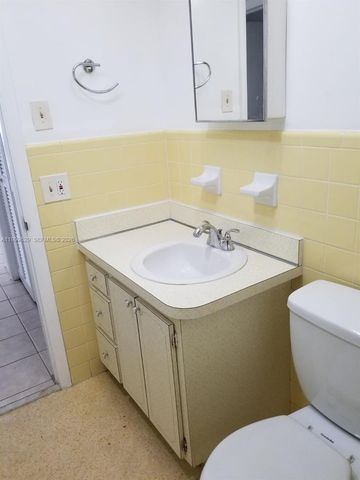 701 NW 1st St 19, Hallandale Beach, FL 33009