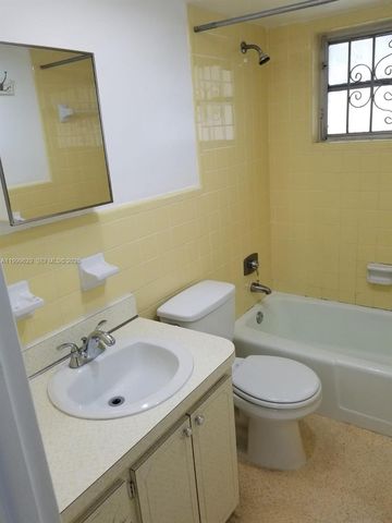 701 NW 1st St 19, Hallandale Beach, FL 33009