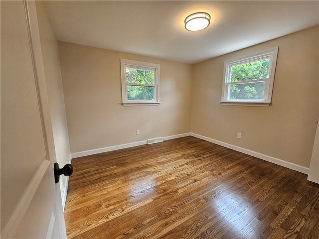 116 Louise Drive, Tiverton, RI 02878