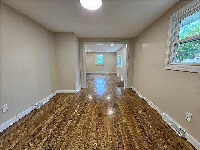 116 Louise Drive, Tiverton, RI 02878