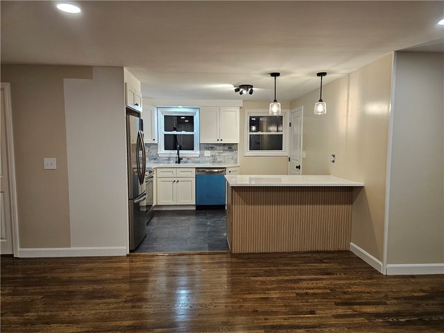 116 Louise Drive, Tiverton, RI 02878