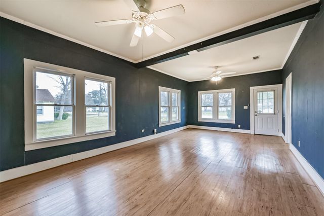 2242 Houston Avenue, Pearland, TX 77581