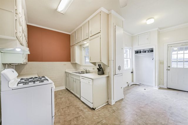 2242 Houston Avenue, Pearland, TX 77581