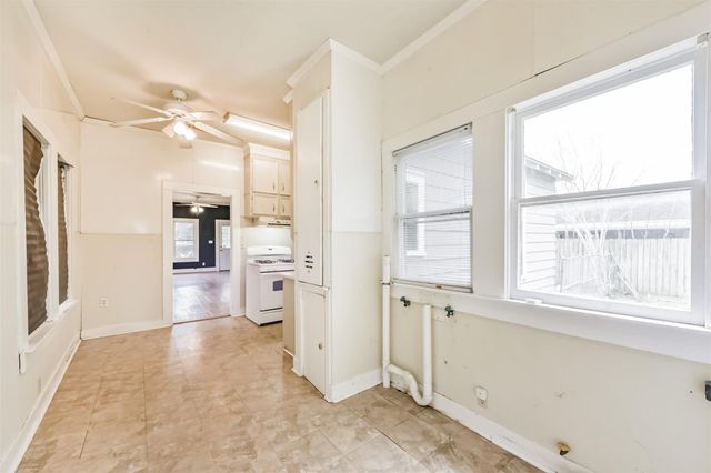 2242 Houston Avenue, Pearland, TX 77581