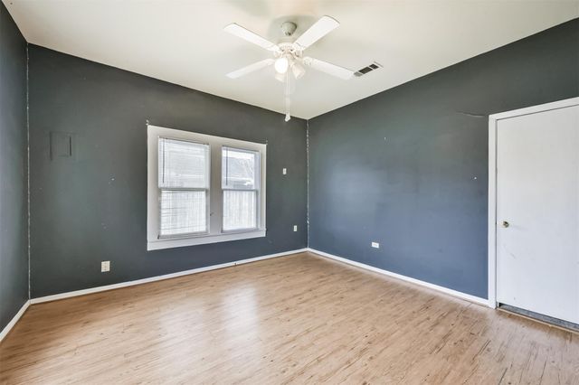 2242 Houston Avenue, Pearland, TX 77581