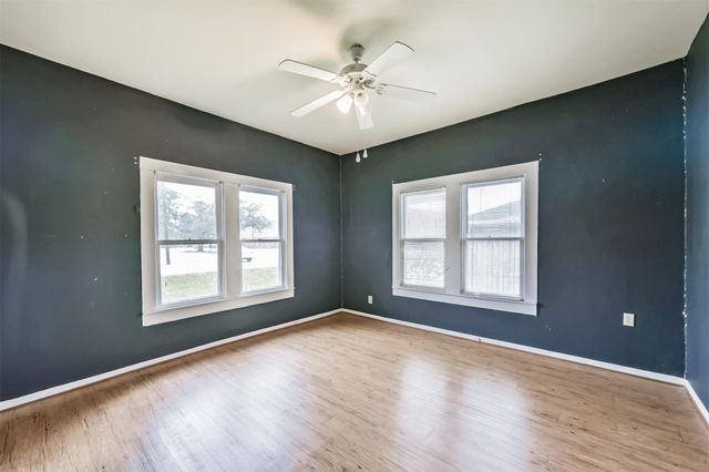 2242 Houston Avenue, Pearland, TX 77581