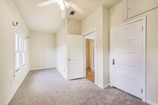 2242 Houston Avenue, Pearland, TX 77581