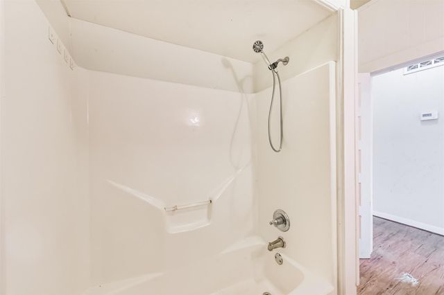 2242 Houston Avenue, Pearland, TX 77581