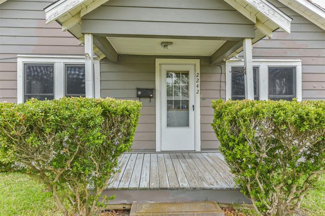 2242 Houston Avenue, Pearland, TX 77581