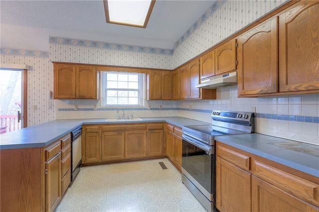 10600 E 51st Street, Kansas City, MO 64133